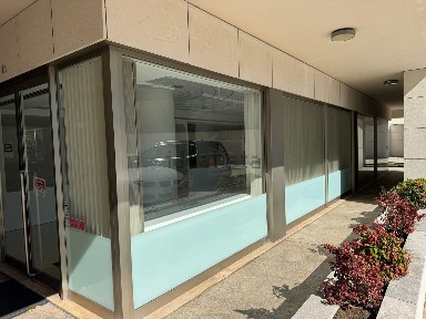 Espaço comercial à venda na Rua de Júlio Dinis s/n