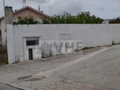 Armazém à venda em Leça do Balio