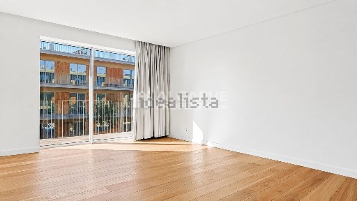 Apartamento T2 à venda na Rua do Poço Romano