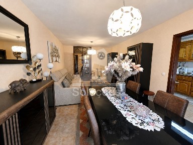 Apartamento T3 à venda na Rua Poeta António Aleixo