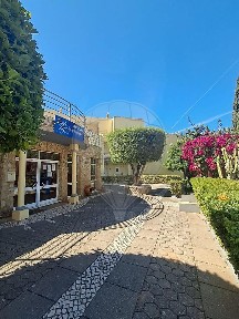 Apartamento T1 à venda na Rua Coronel Cardeira da Silva
