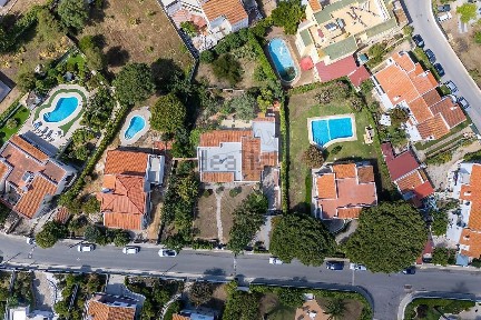 Quarteira, Bairro Zona Nordeste, Rua das Amendoeiras