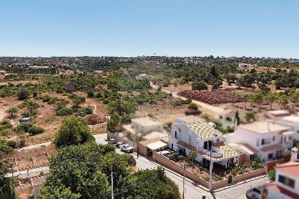 Moradia independente à venda na Salicos - Sesmarias - Boavista