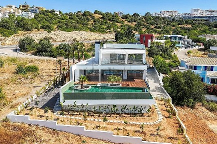 Albufeira e Olhos de Água, Sesmaria - Cerro de Águia, Bairro Cerro de Águia - Patroves