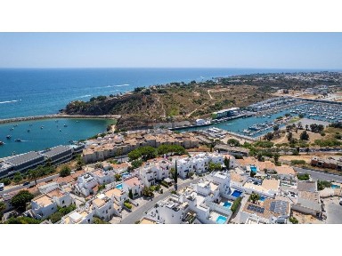 Albufeira e Olhos de Água, Albufeira, Bairro Marina de Albufeira - Cerro da Piedade, Rua das Laranjeiras, 7 a