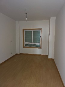 Apartamento T3 à venda na Rua Elias Garcia s/n