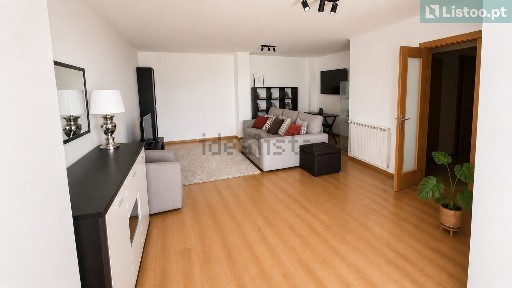 Apartamento T2 à venda na Avenida do Parque