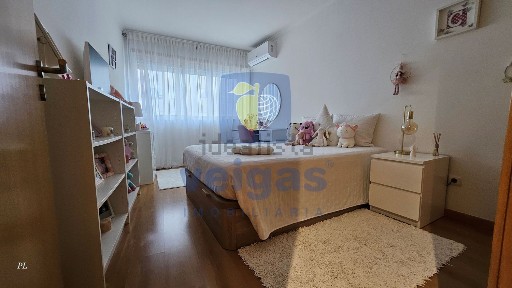 Apartamento T4 à venda na Rinchoa