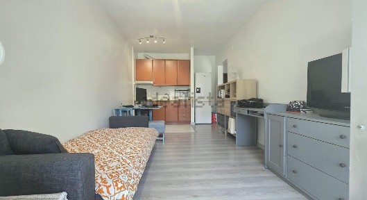 Apartamento T1 à venda na Rua Ary dos Santos, 6 a