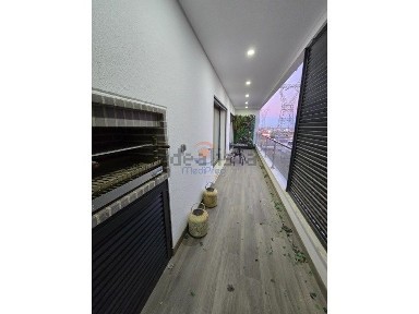 Apartamento T3 à venda na Bom Sucesso