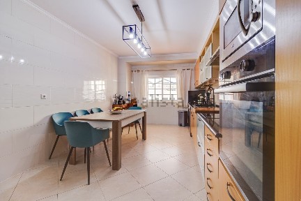 Apartamento T3 à venda na Rua das Nespereiras s/n
