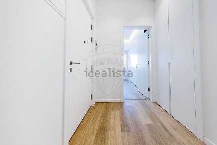 Apartamento T4 à venda na Rua de Sant'Ana à Lapa