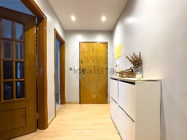 Apartamento T2 à venda na Rua de França