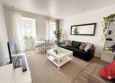 Apartamento T2 à venda na Rua Manuel Bernardes, 19
