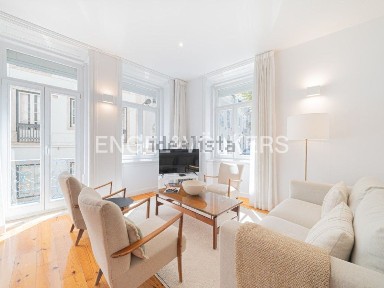 Apartamento T2 à venda na Av. da Liberdade - Marquês de Pombal
