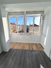Apartamento T2 à venda na Rua Aquilino Ribeiro
