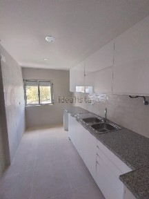 Apartamento T2 à venda na Rua 18 de Janeiro, 63