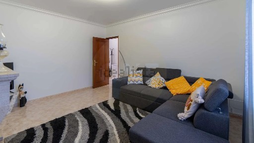 Apartamento T2 à venda no Largo Primeiro de Maio