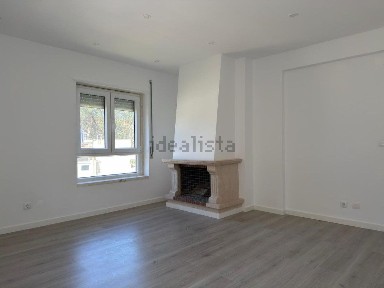Apartamento T2 à venda na Rua Teresa Gomes