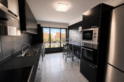 Apartamento T2 à venda na Estrada Marquês de Pombal s/n