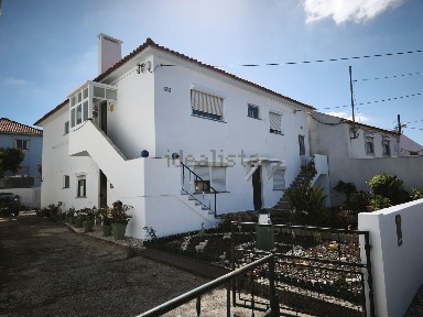 Apartamento T1 à venda na Rua Conde Rio Maior, 28