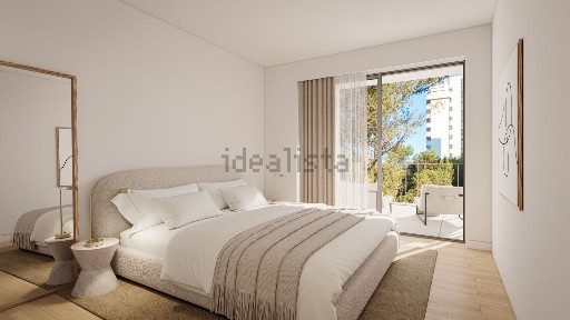 Apartamento T3 à venda na Avenida Infante Dom Henrique, 3