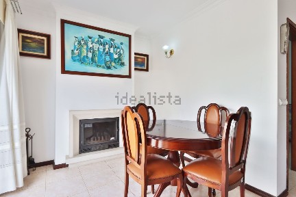 Apartamento T3 à venda na Rua Bartolomeu Perestrelo, 8