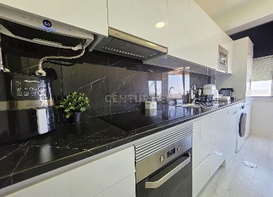 Apartamento T2 à venda na Rua Goa, 19