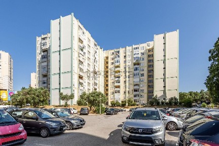 Apartamento T4 à venda em Olivais