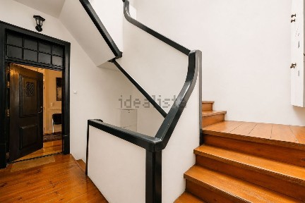 Apartamento T3 à venda na Rua da Bela Vista à Lapa