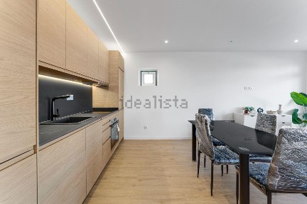 Apartamento T2 à venda na Rua Primeiro de Maio