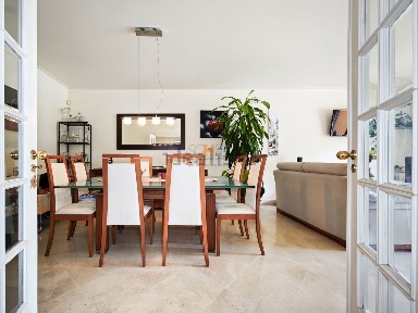 Apartamento T3 à venda em Carcavelos Centro