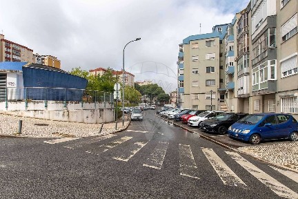 Apartamento T1 à venda na Rua José Mergulhão
