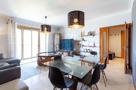 Apartamento T2 à venda na Rua Porto do Pinheiro