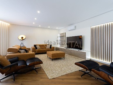 Apartamento T4 à venda em Póvoa de Santa Iria e Forte da Casa