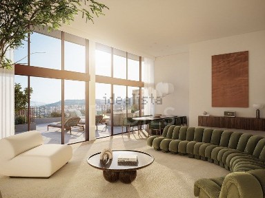 Apartamento T4 à venda na Avenida António Galvão de Andrade, 38