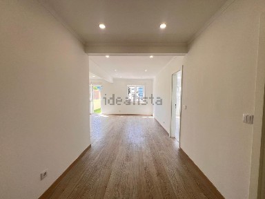 Apartamento T3 à venda na Praceta Jorge Barradas
