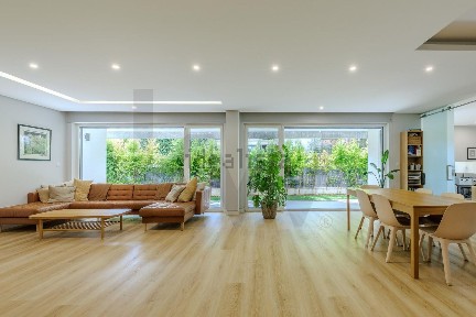 Apartamento T4 à venda na Rua Gonçalves Crespo s/n