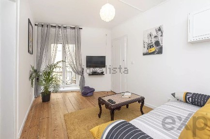 Apartamento T1 à venda na Rua dos Poiais de São Bento
