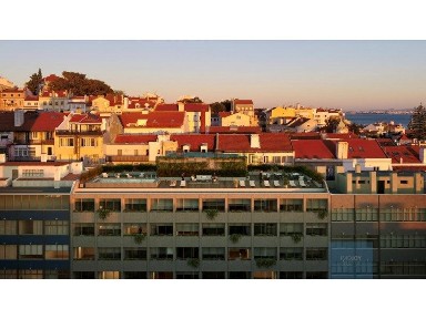 Apartamento T2 à venda na Avenida Infante Santo