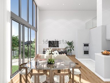 Apartamento T2 à venda na Estrada Velha da Portela, 1