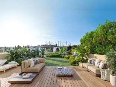 Apartamento T4 à venda na Estrada Velha da Portela, 1