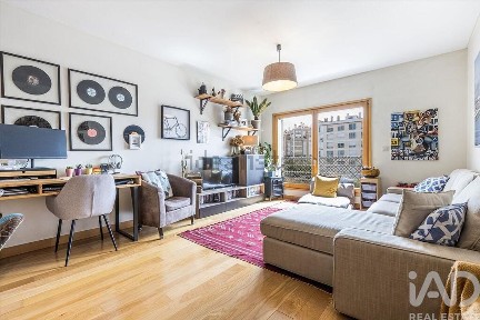 Apartamento T2 à venda na Rua Fernando Cabral, 4