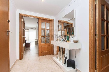 Apartamento T3 à venda na Rua Octávio Pato