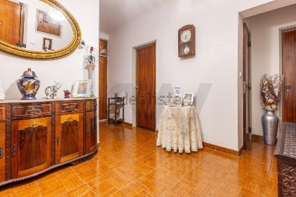 Apartamento T2 à venda na Casal de São Brás - Vila Chã