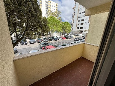 Carnaxide e Queijas, Centro de Carnaxide, Largo Frederico de Freitas