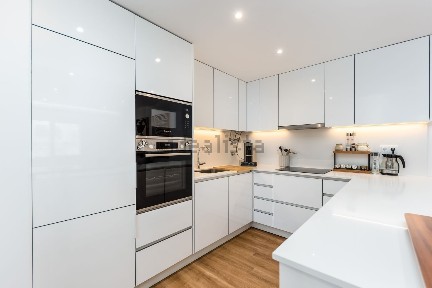 Apartamento T2 à venda na Rua Jorge de Senna