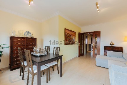 Apartamento T3 à venda em Ramada e Caneças