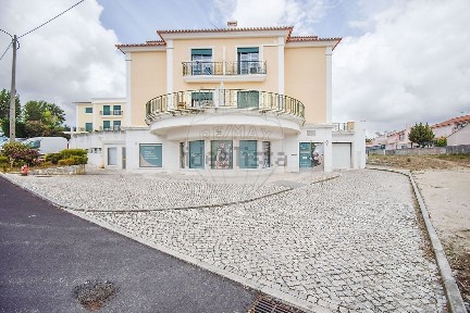Apartamento T2 à venda na Rua dos Janotas
