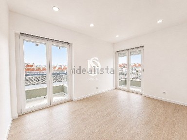 Apartamento T3 à venda na Agualva-Cacém